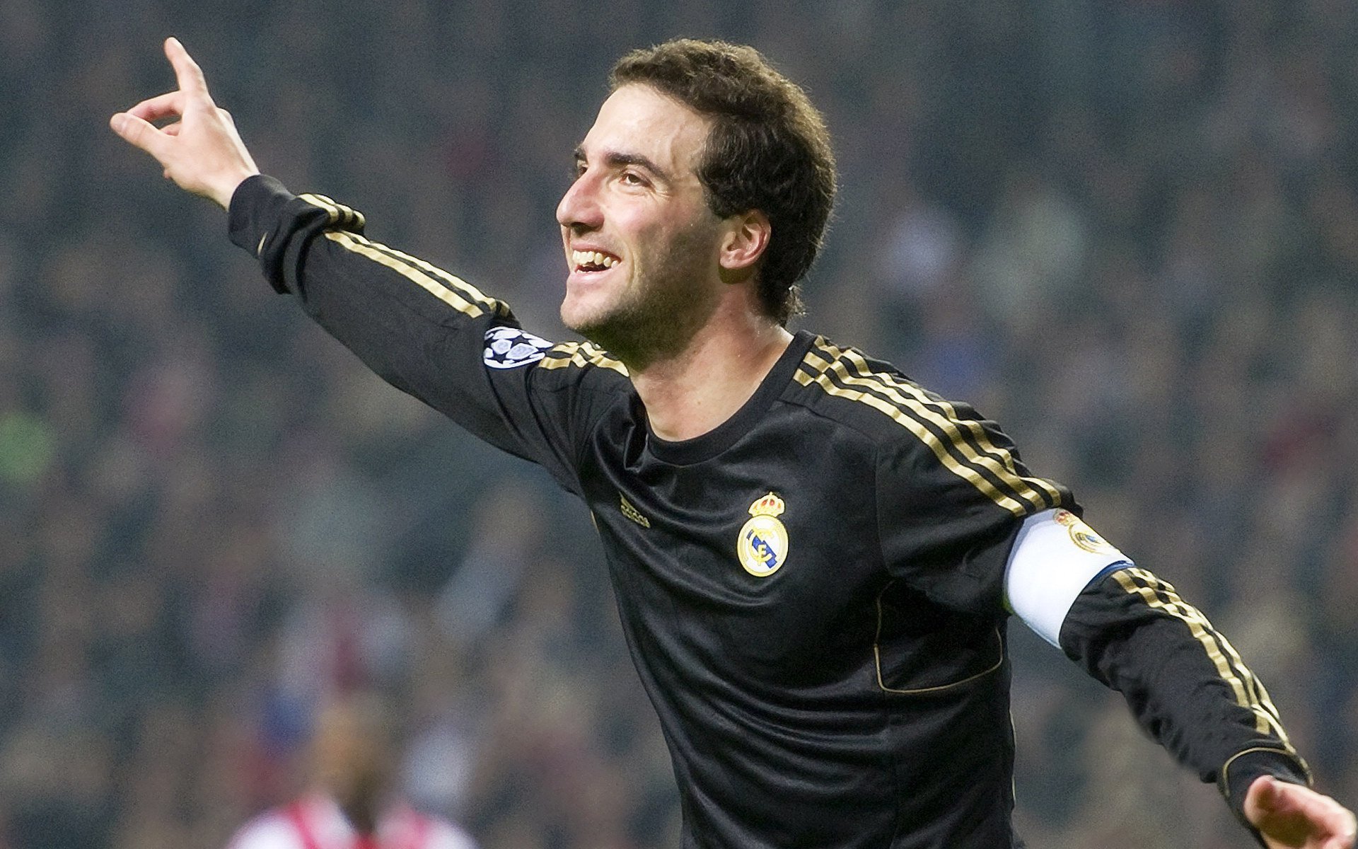 Karsa重要时刻反败为胜，切尔西带队取胜！赛场气氛高涨